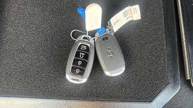Hyundai INSTER 85kW 02 49kWh 5dr Auto Electric Hatchback