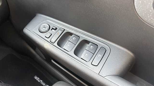 Hyundai INSTER 85kW 01 49kWh 5dr Auto Electric Hatchback