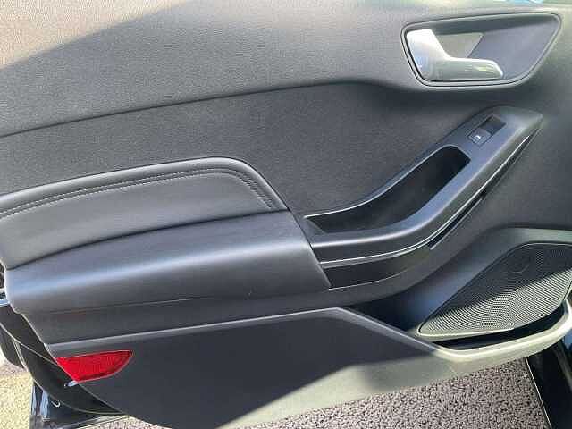 Ford FIESTA Titanium Vignale T Mhev