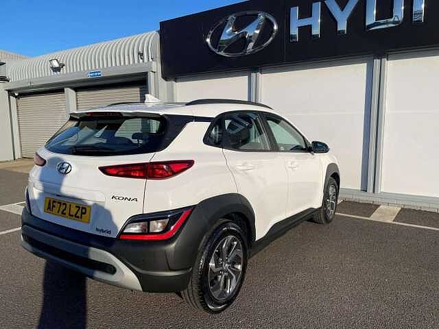 Hyundai KONA Hat 1.6 Gdi Hybrid 141 SE Cnnct Dct Atlas White