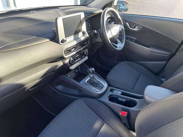 Hyundai KONA Hat 1.6 Gdi Hybrid 141 SE Cnnct Dct Atlas White