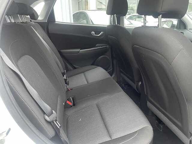 Hyundai KONA Hat 1.6 Gdi Hybrid 141 SE Cnnct Dct Atlas White