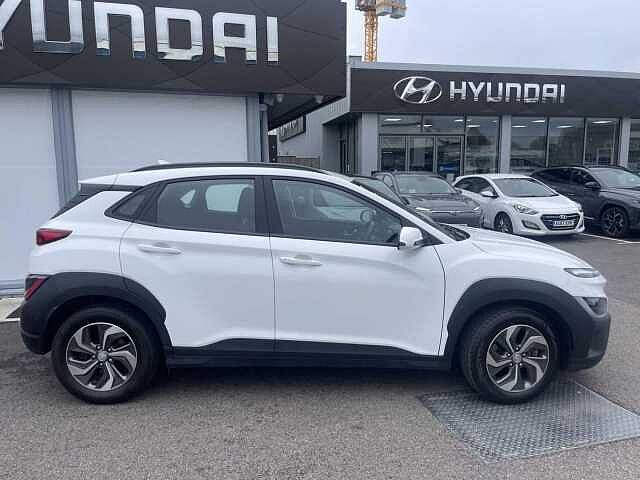 Hyundai KONA Hat 1.6 Gdi Hybrid 141 SE Cnnct Dct Atlas White
