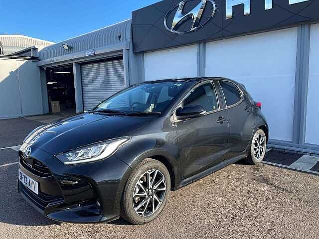 Toyota Yaris 1.5 Hybrid Design 5dr CVT