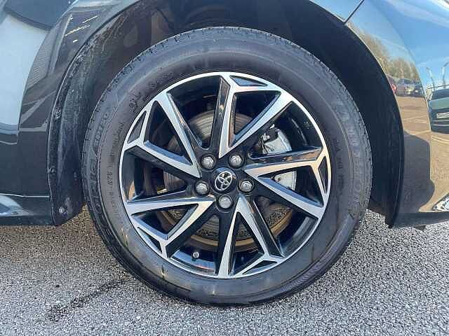 Toyota Yaris 1.5 Hybrid Design 5dr CVT