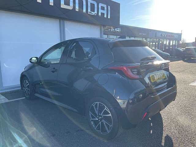 Toyota Yaris 1.5 Hybrid Design 5dr CVT