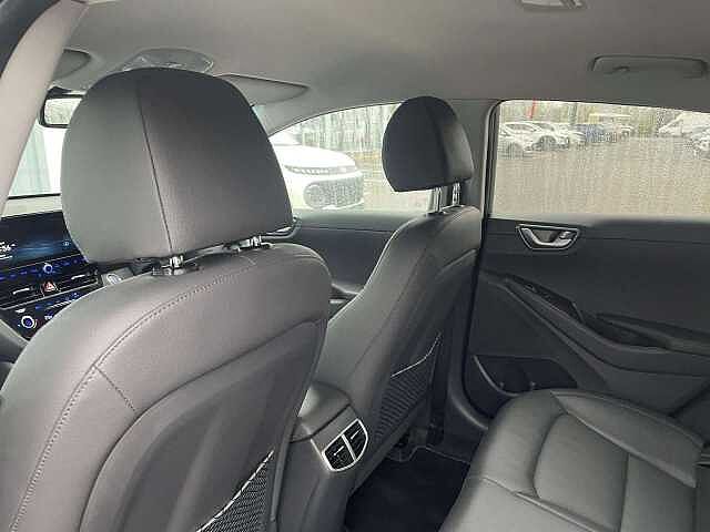 Hyundai IONIQ 1.6 GDi Plug-in Hybrid Premium SE 5dr DCT