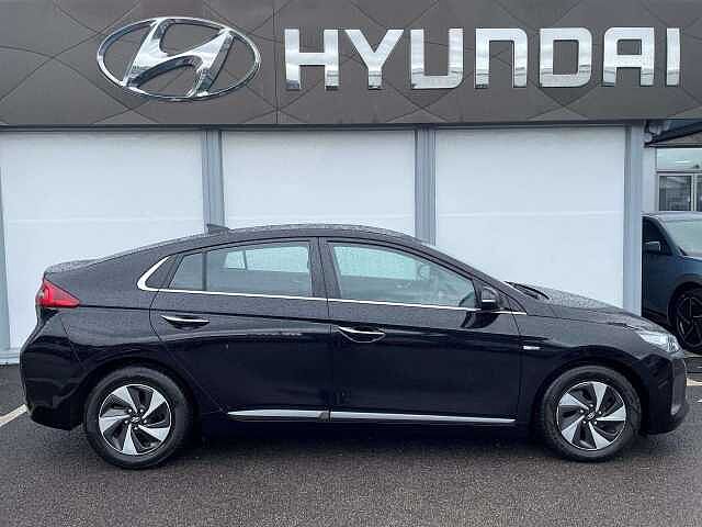 Hyundai IONIQ 1.6 GDi Hybrid Premium 5dr DCT