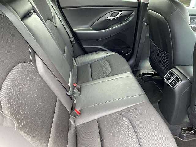 Hyundai i30 1.4T GDI Premium 5dr