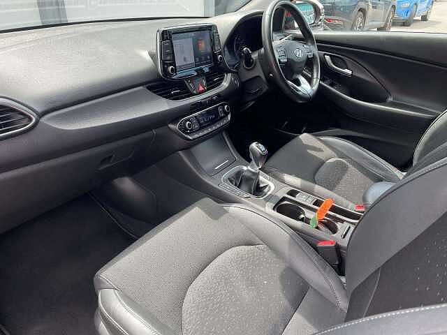 Hyundai i30 1.4T GDI Premium 5dr