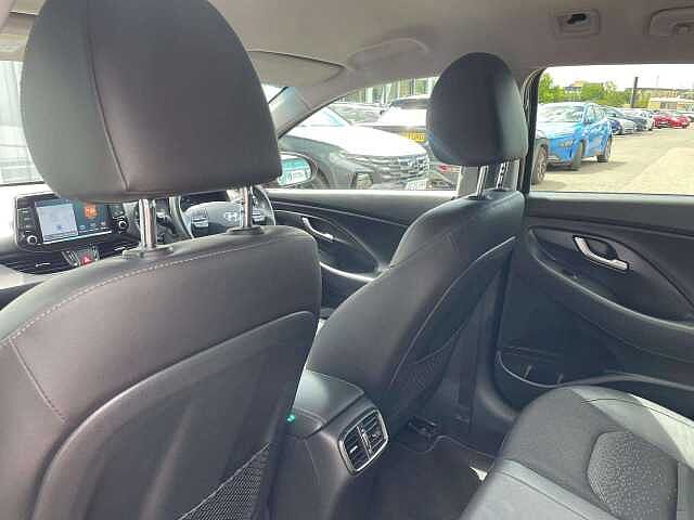 Hyundai i30 1.4T GDI Premium 5dr