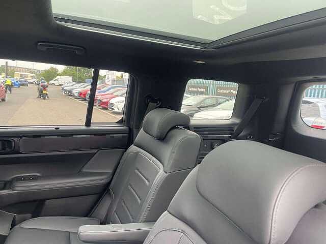 Hyundai SANTA FE 1.6 TGDi Hybrid Calligraphy 5dr Auto [6 Seats] White
