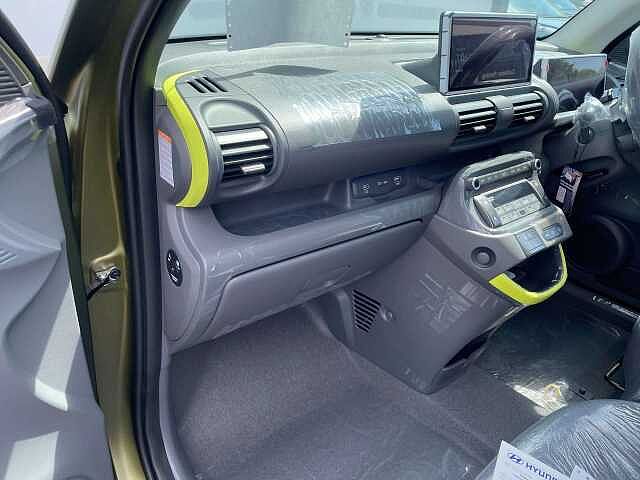 Hyundai INSTER 85kW Cross 49kWh 5dr Auto Green