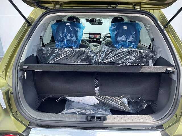 Hyundai INSTER 85kW Cross 49kWh 5dr Auto Green
