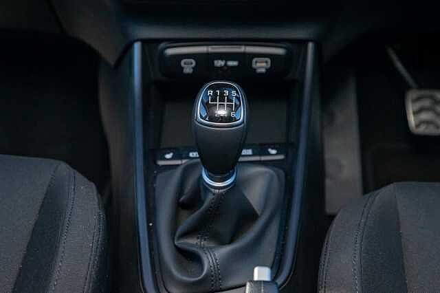 Hyundai Bayon Hatchback 1.0 TGDi Premium 5dr