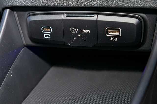 Hyundai Bayon Hatchback 1.0 TGDi Premium 5dr