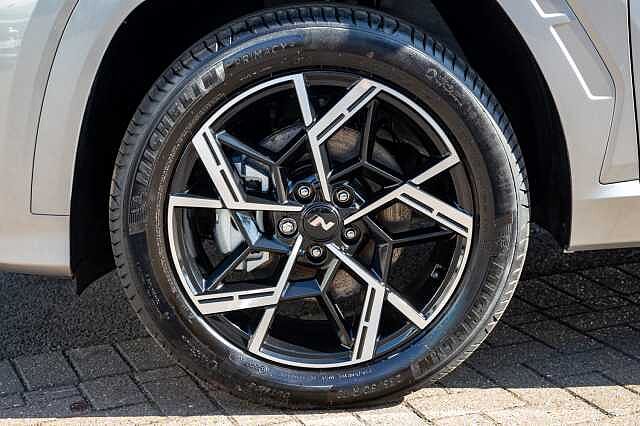 Hyundai TUCSON ESTATE 1.6T Plug-in Hybrid N Line 5dr Auto Shimmering Silver