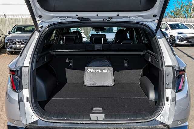 Hyundai TUCSON ESTATE 1.6T Plug-in Hybrid N Line 5dr Auto Shimmering Silver