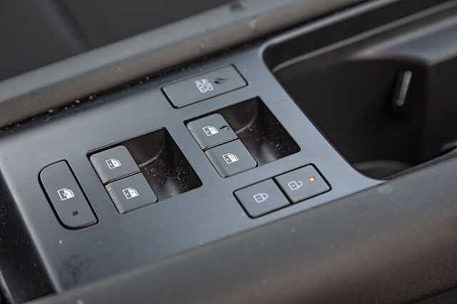 Hyundai IONIQ 6 E (228ps) Premium 77kWh (Single Motor) RWD