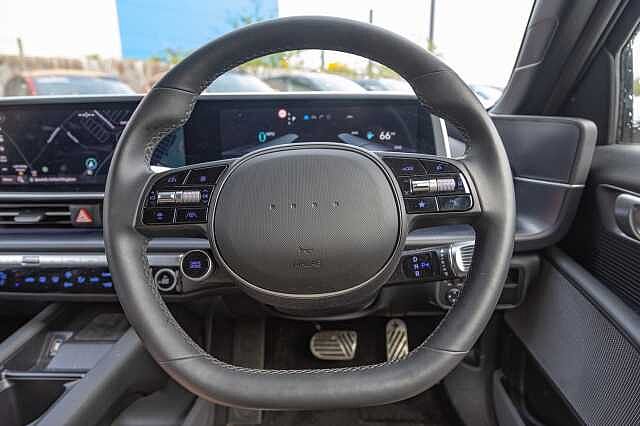 Hyundai IONIQ 6 E (228ps) Premium 77kWh (Single Motor) RWD
