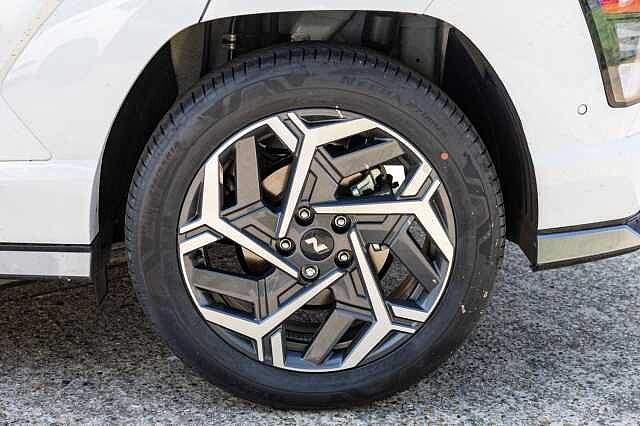 Hyundai KONA 1.6T 138 N Line S 5dr DCT Abyss Black