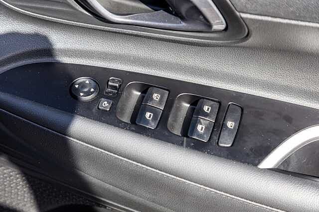 Hyundai I20 1.0 T-GDi (100ps) Premium Atlas White