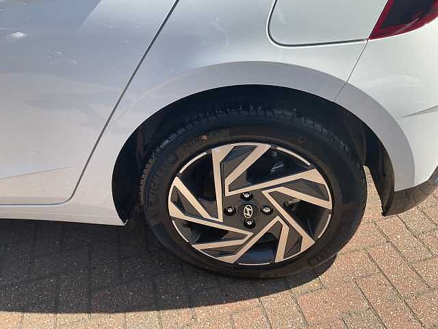 Hyundai I20 1.0T GDi Advance 5dr Atlas White