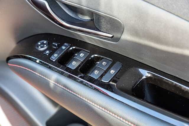 Hyundai TUCSON 1.6 TGDi Hybrid 230 N Line S 5dr 2WD Auto Engine Red