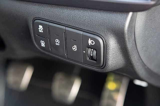 Hyundai BAYON 1.0 TGDi Premium 5dr Red