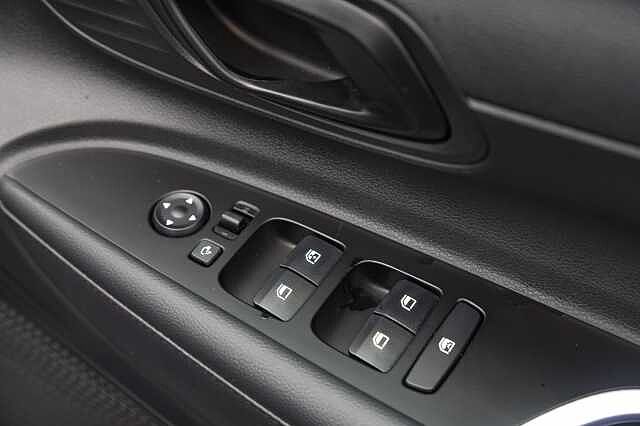 Hyundai BAYON HATCHBACK 1.0 TGDi Advance 5dr DCT Blue