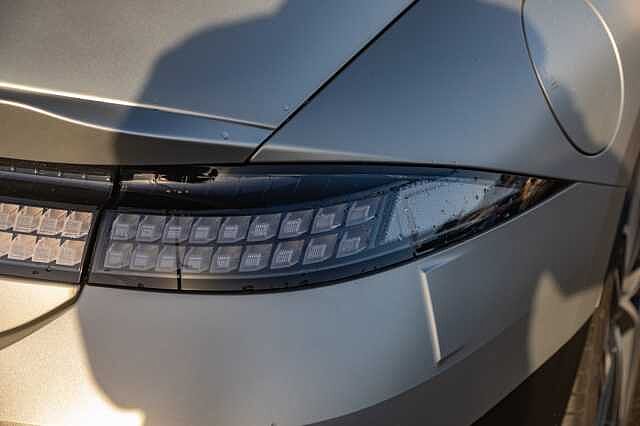 Hyundai IONIQ 6 E (228ps) Premium 77kWh (Single Motor) RWD