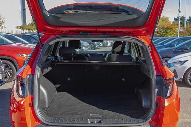 Hyundai TUCSON 1.6 TGDi SE Connect 5dr 2WD Engine Red