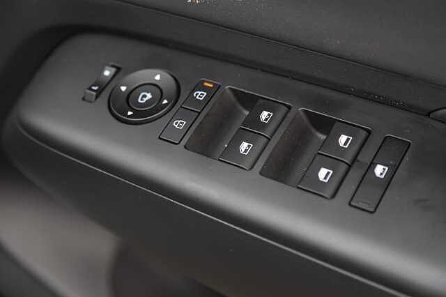 Hyundai KONA 1.6 Hybrid 129 Ultimate 5dr DCT MIRAGE GREEN