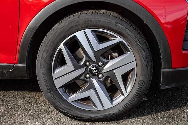Hyundai BAYON 1.0 TGDi 48V MHEV Premium 5dr DCT Dragon Red