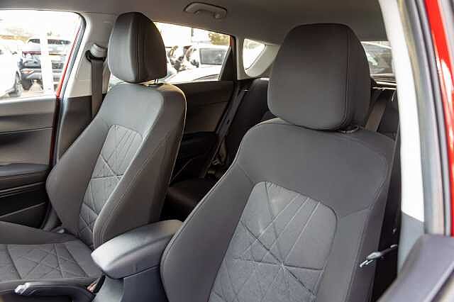 Hyundai BAYON 1.0 TGDi 48V MHEV Premium 5dr DCT Dragon Red