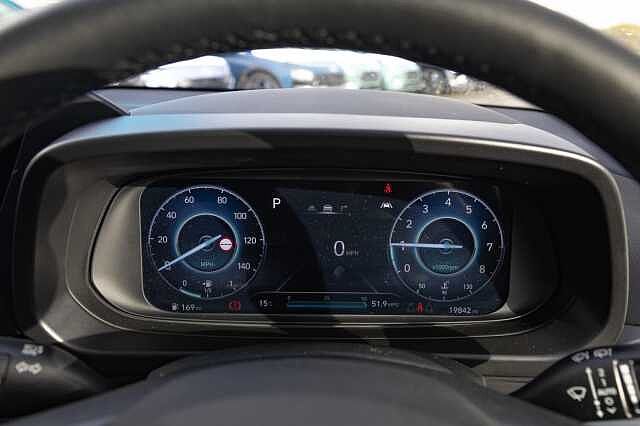 Hyundai BAYON 1.0 TGDi 48V MHEV Premium 5dr DCT Dragon Red