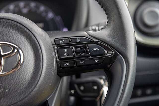 Toyota Aygo X 1.0 VVT-i Edge 5dr Auto