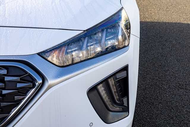 Hyundai IONIQ 1.6 GDi Hybrid Premium SE 5dr DCT White