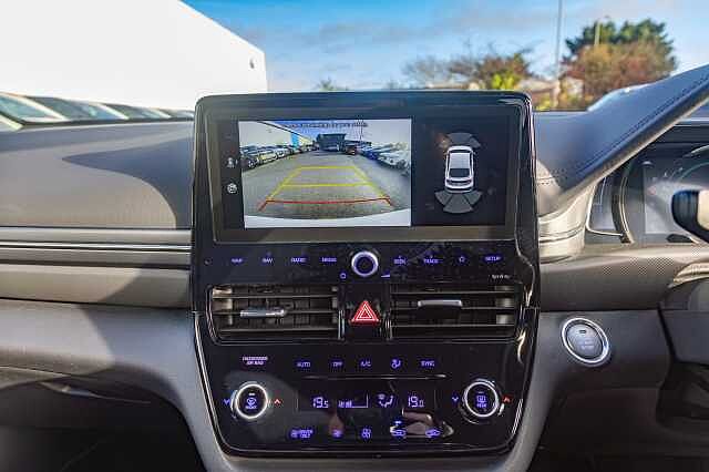 Hyundai IONIQ 1.6 GDi Hybrid Premium SE 5dr DCT White