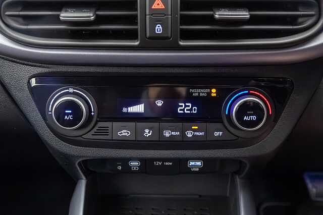 Hyundai I10 1.2 [79] Premium 5dr Auto [Nav] Phantom Black