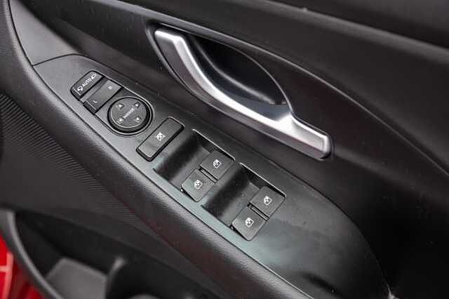 Hyundai i30 1.0T GDi SE Connect 5dr