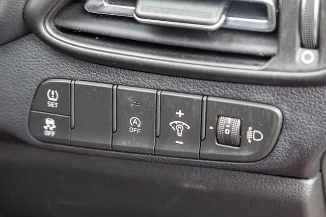 Hyundai i30 1.0T GDi SE Connect 5dr