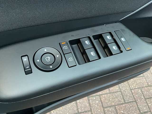 Hyundai KONA 1.6T 138 Advance 5dr