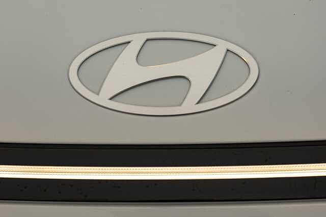Hyundai KONA 1.6 Hybrid 129 Ultimate 5dr DCT Atlas White