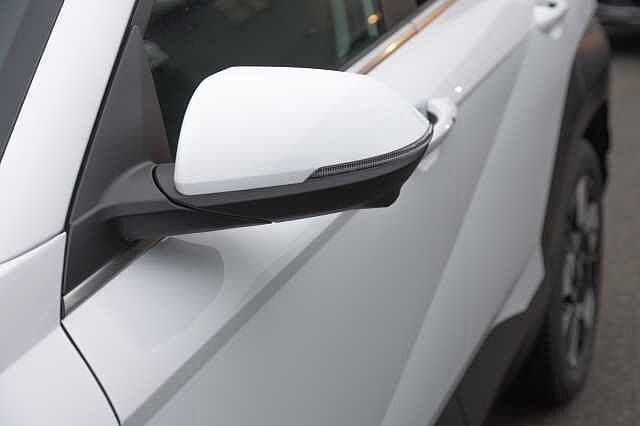 Hyundai KONA 1.6 Hybrid 129 Ultimate 5dr DCT Atlas White