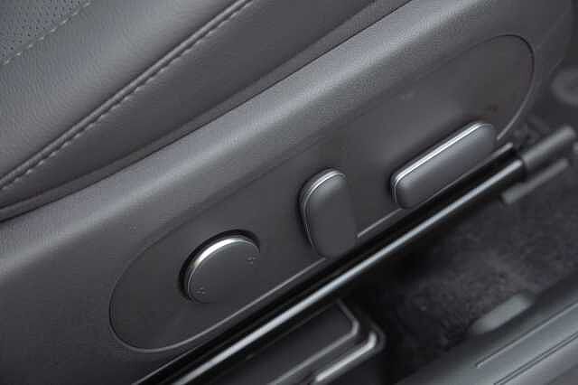 Hyundai KONA 1.6 Hybrid 129 Ultimate 5dr DCT Atlas White