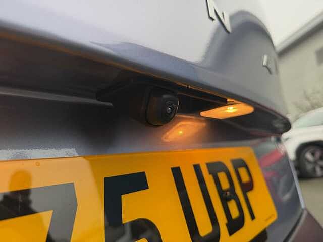 Hyundai KONA 1.6 Hybrid 129 Ultimate 5dr DCT Meta BLUE