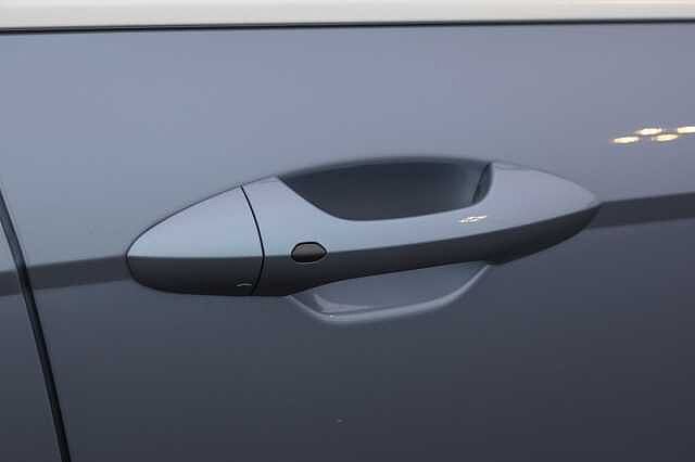 Hyundai KONA 1.6 Hybrid 129 Advance 5dr DCT Meta BLUE