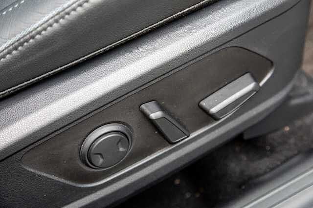 Hyundai TUCSON 1.6T Hybrid Ultimate 5dr Auto Atlas White