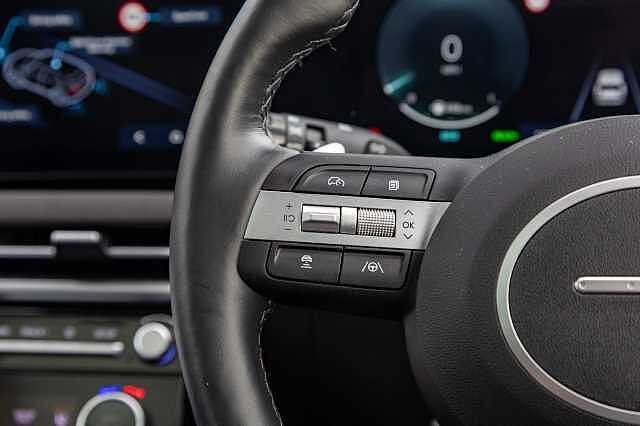 Hyundai TUCSON 1.6T Hybrid Ultimate 5dr Auto Atlas White